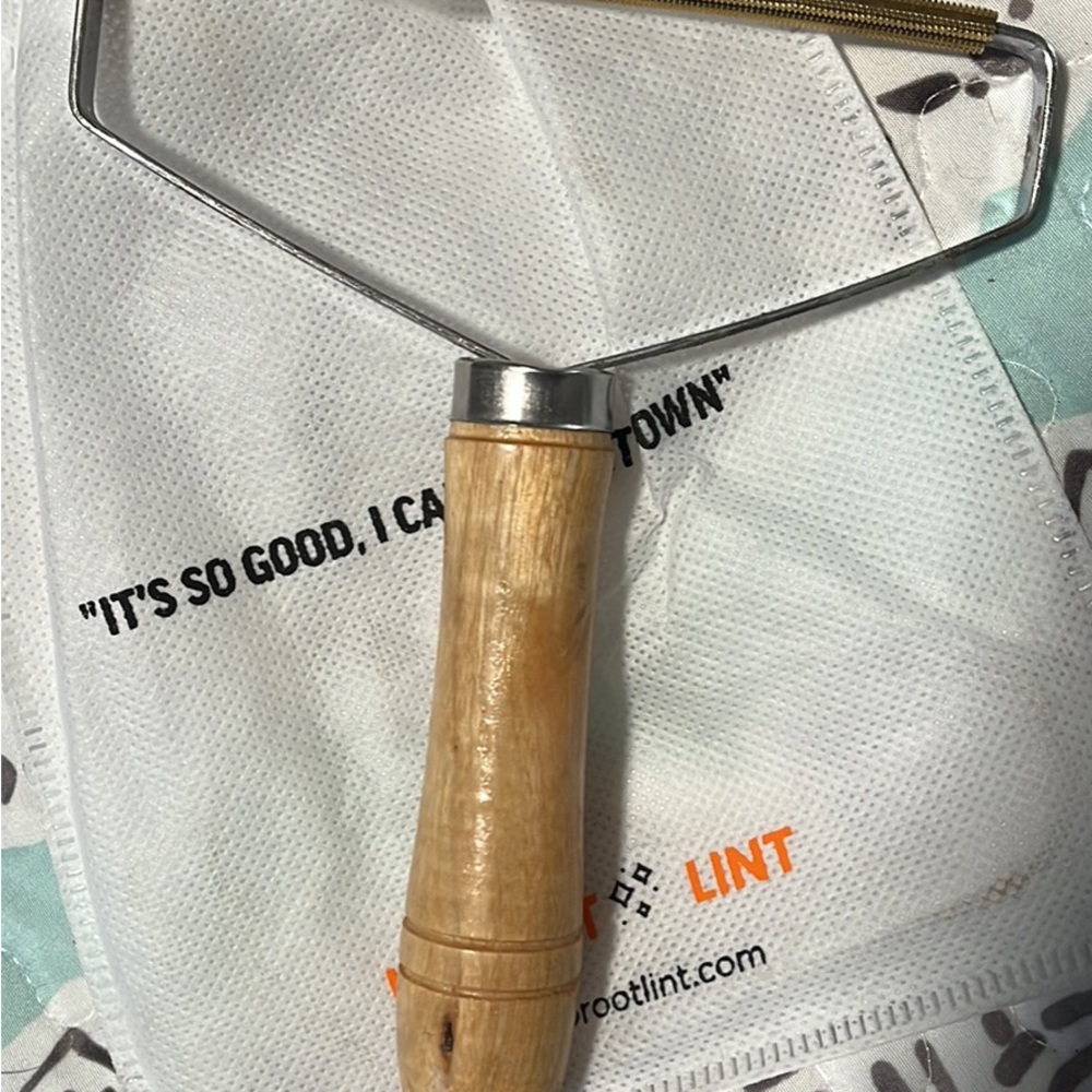 Lint remover